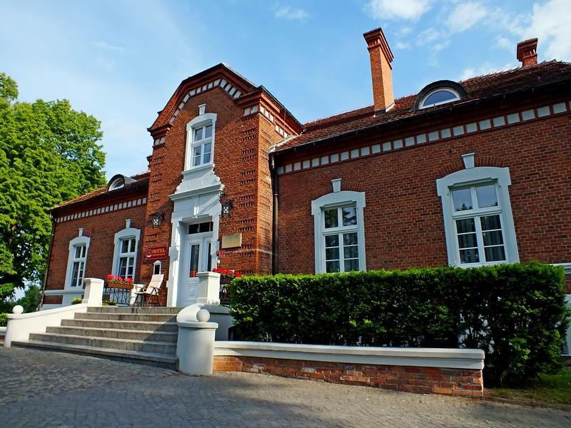 Dom Pracy Tworczej Hotel Goluchow Exterior foto